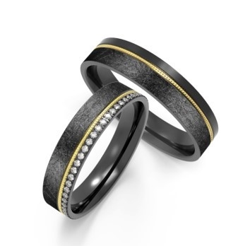 Harga yang bagus tahan lama Titanium Men Polished Hitam Wedding Band Dengan IP Emas Incrusted Zircon on line