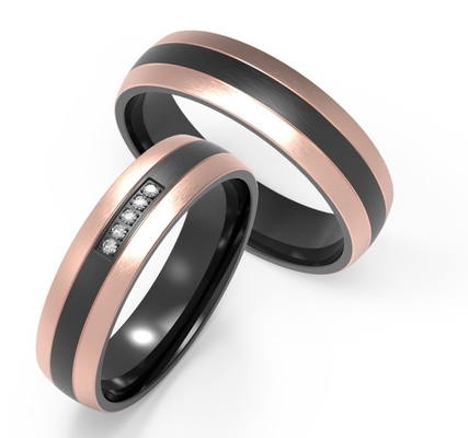 Buen precio Adornos personalizados de oro rosa IP de doble filo con una cara de titanio negro con incrustaciones de circonitas en línea