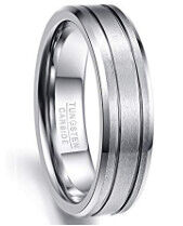 Un buon prezzo. Anelli di fidanzamento in acciaio di carburo di tungsteno lucidato in stile moderno personalizzato 6mm/8mm Moda Gioielli per uomini in linea