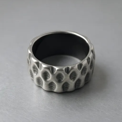Giá tốt. New Design Stainless Steel Rings New Personality Jewelry for Men Die-cast Mold Rings Fashion Ring Jewelry trực tuyến