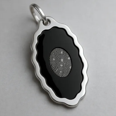 Goede prijs. Stylish Men's Pendant features a metal frame with  a black body and a geometric pattern design online